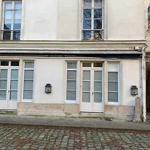 Aparthotel Luxe Parisien - Petit Varenne, Parigi